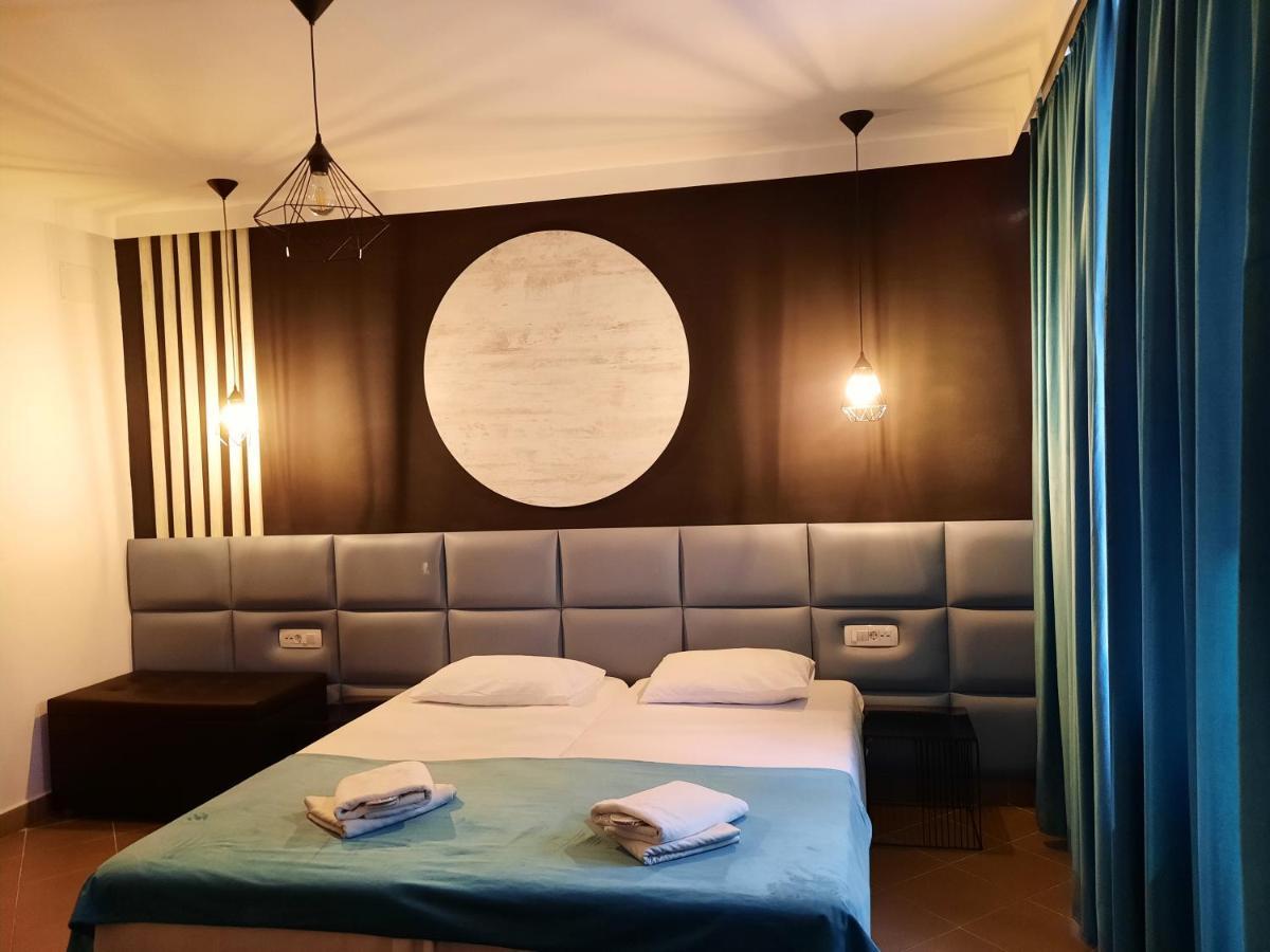 Pension Recidency Oradea Exteriör bild
